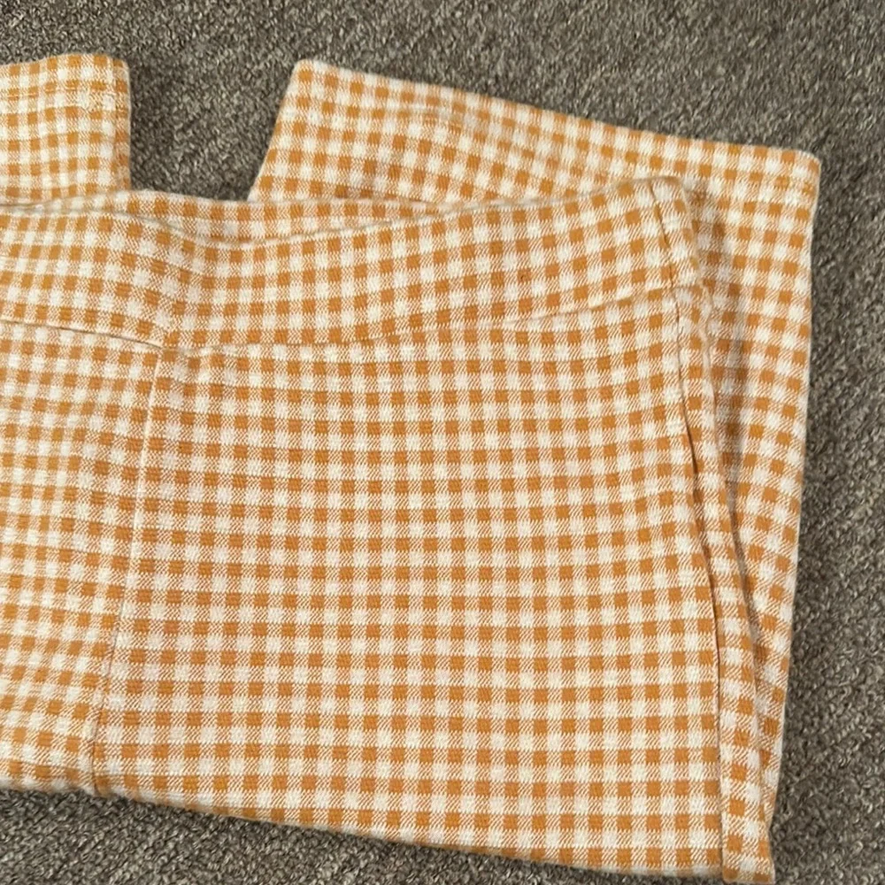 Gingham Tan/Dark Yellow Women's Shorts - Picture 8 of 11
